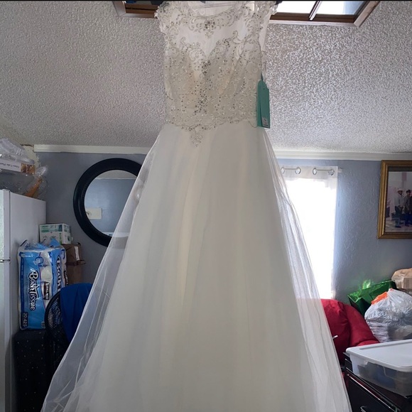 Wedding dress